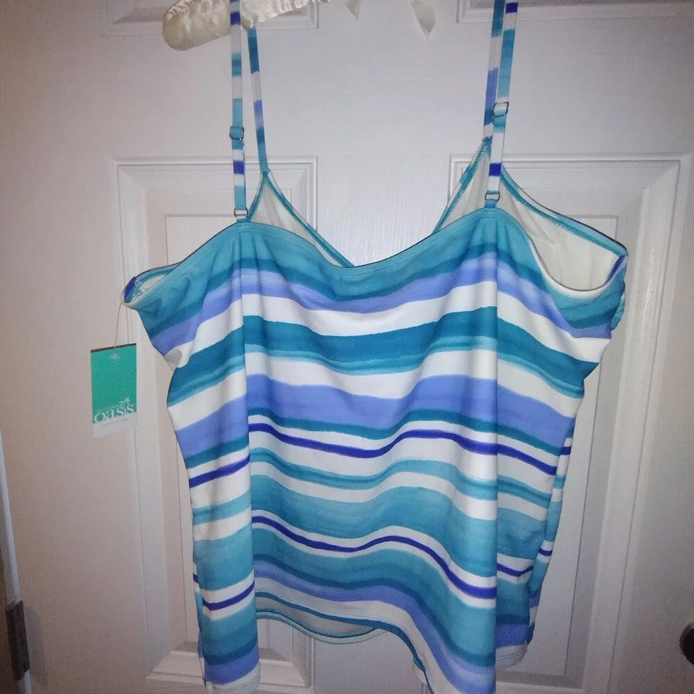 NWT TANKINI TOP**ONLY*******$3 TOPS ARE 3 FOR $10**** - Picture 2 of 4